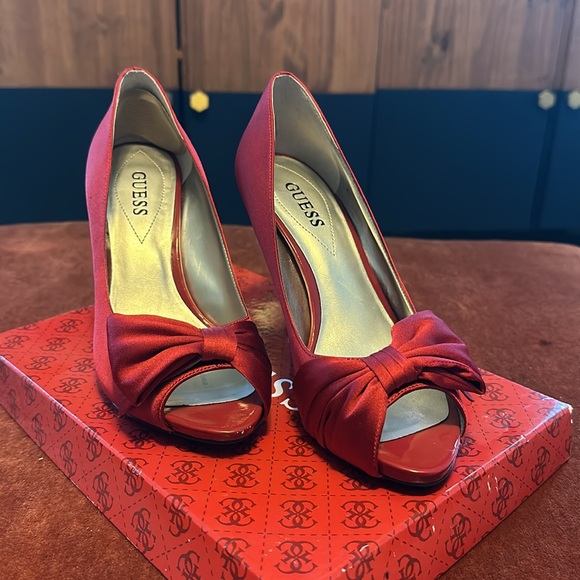Guess Red Satin Peep Toe Pumps - Picture 3 of 10